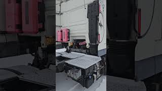 DAF XF 105 460 Manual low milage 990 000 km truck tractor | Image 4 - Autoline