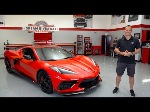 External Review Video 0_usnCVlq9M for Chevrolet Corvette C8 Sports Car (2020)