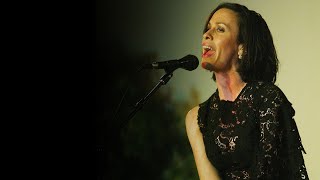 Alanis Morisstte -  Awakening Americans (Live Acoustic) 2004-10-27 Rock The VoteSanta Monica,  USA
