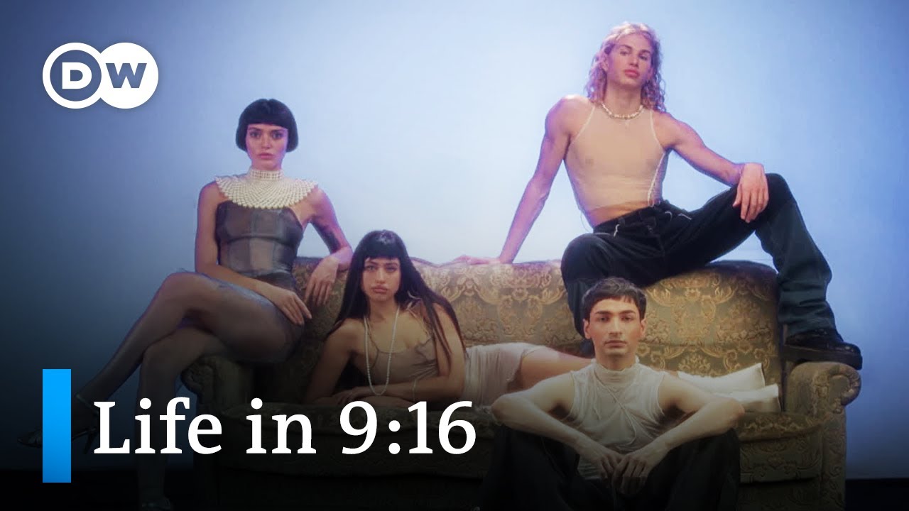 Life in 9:16: Between Modeling and War