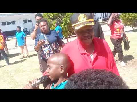 Abraham Yeimo Hibur Peserta Lomba Tarik Tambang||Halaman Kantor Bupati Nabire