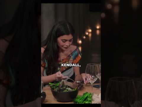 Kendall eating😂like savages, kriss jenner #thekardashians #kardashians #kardashian