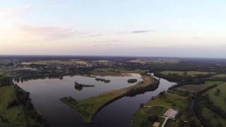 preview picture of video 'Vol sur les bords du Cher, au couché du soleil'