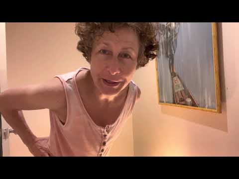 Best chest opening stretch can be done in your bathroom - miss moonshine posture tip for musicians