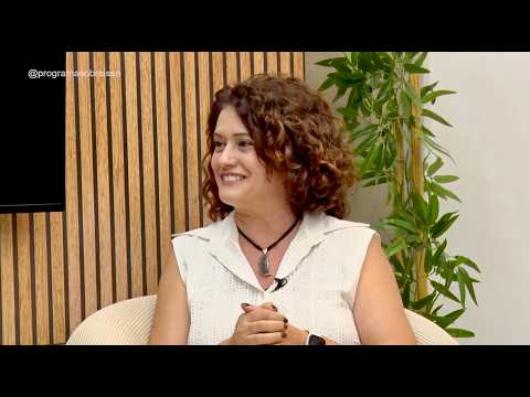 About This | Vânia Finatti, teacher and director of CEC