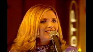 Saint Etienne - &#39;He&#39;s on the Phone&#39; - TOTP - 1995