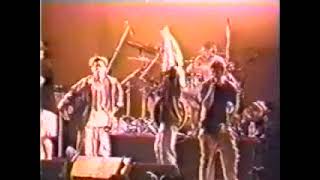 Deftones - Subliminal &amp; Outro (Fans taking over the Stage) (Live in Las Vegas 1997)