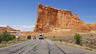 Utah Route 128 is aangewezen als de Upper Colorado River Scenic Byway. De rit begint op Utah Route 128 nabij I70. We rijden over de weg langs de