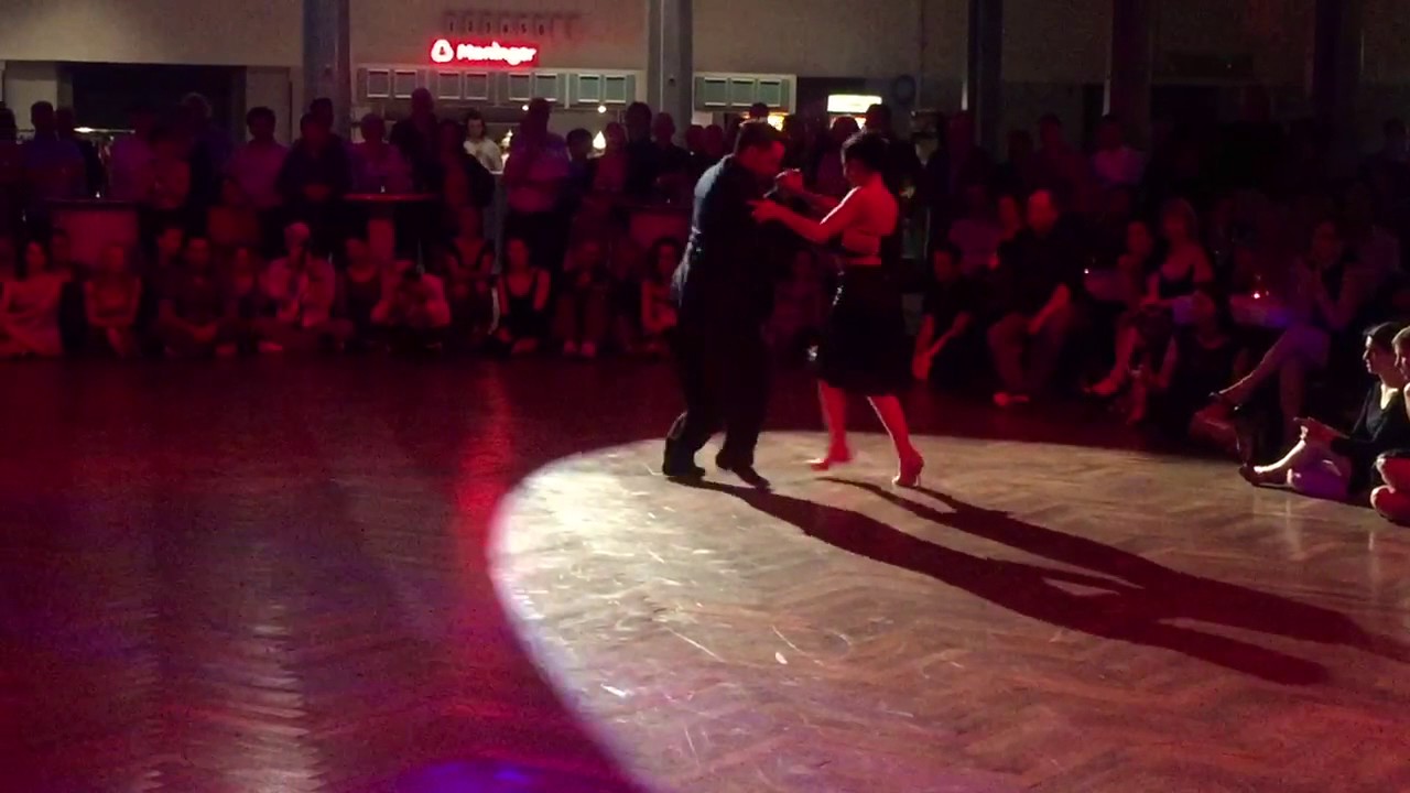 Jonathan Saavedra y Clarisa Aragon 3/4