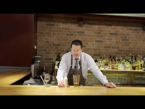 Sommerliches Blumenpflücken für Manhattan Cocktail Liebhaber:innen . Estival / Festival a la Kappes