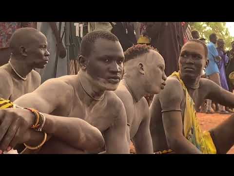 Jalle Payam; Lɔ baai nhomdii (Thöny Aɣɔc-Makëër) by Lönh Alïïk