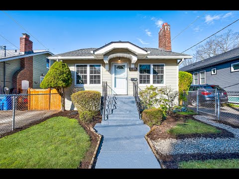 2,320 SQ FT  • 2 BDR + BONUS ROOM • 1 3/4 BA