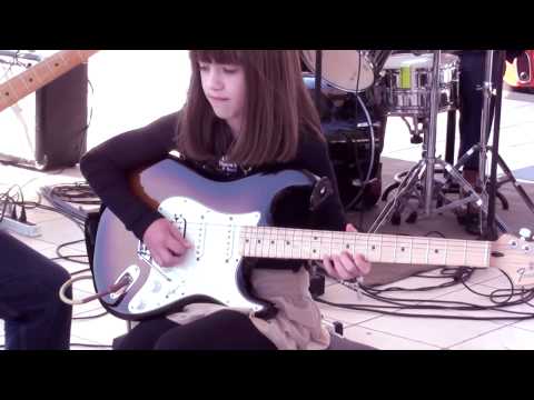 Lorena Braco (9 anos) & The Mouth Bell's - "O Milionário" (Os Incríveis)