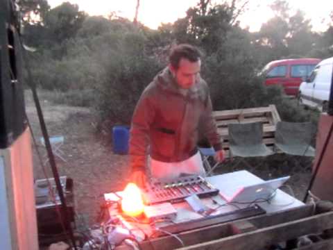 Saw Deep - Fleeting Things Live @ KiriCrew Sound System - Freeparty 18/06/2011