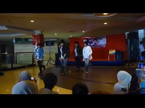 120617 FRIENDSHIP (Boyfriend Cover Dance) - You & I + Strange SHINee