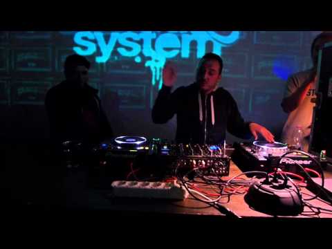 O.B.F. Sound System ft. Mr Dill Lion Warriah @ DubClub Trezzo (MI) Italy - Papa Buju