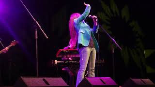 Wendy Matthews &amp; Margaret Urlich performing &quot;Woman&#39;s Gotta Have It&quot; Live @ The Souths Juniors Club.