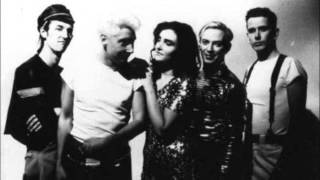 Siouxsie &amp; The Banshees - Tattoo (Moore Theatre 1992)