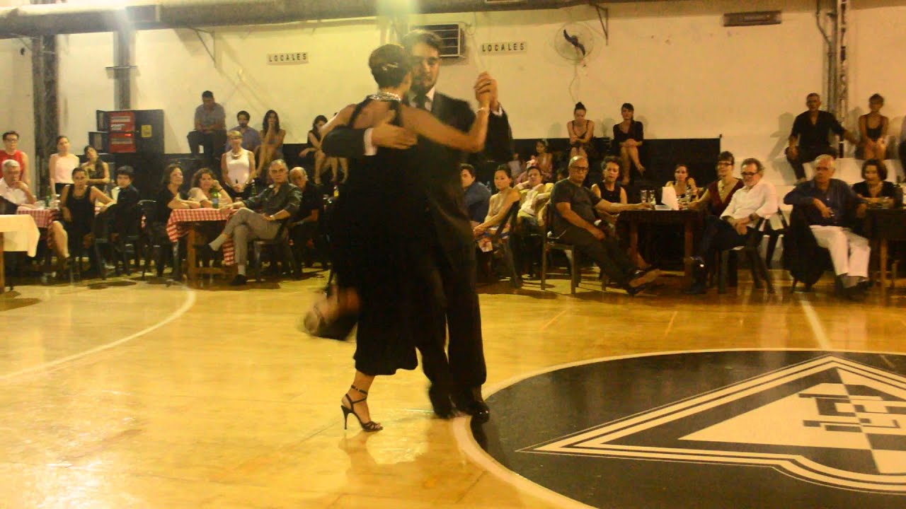 Video thumbnail for Luciana Arregui & Andrés Laza Moreno en Milonga Malena Sunderland Club 3/4
