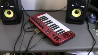 Behringer UMA25S 25 Key MIDI Keyboard - What To Know & Where To