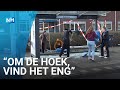 Middelbare scholieren ruimen puin na rellen