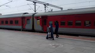 preview picture of video '19041/Bandra Terminus - Ghazipur City Bi-Weekly Express'
