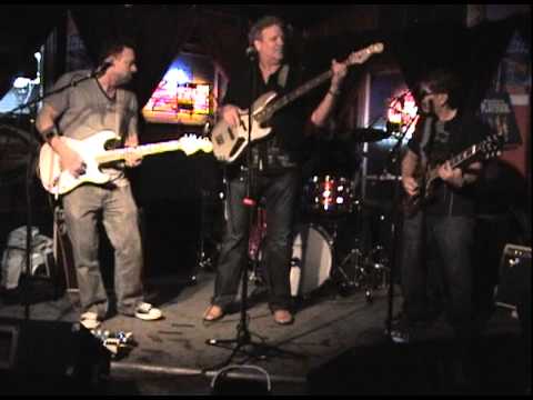 Ben Suncin Band w/ Ron Estrada 'Let me love you baby' 2010 12 17 19 05 30