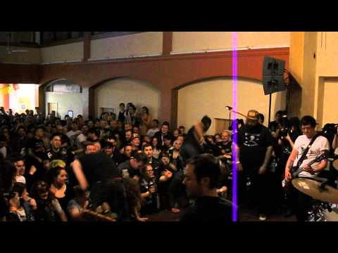 Government Warning - No Moderation (live at Damaged City 2015)