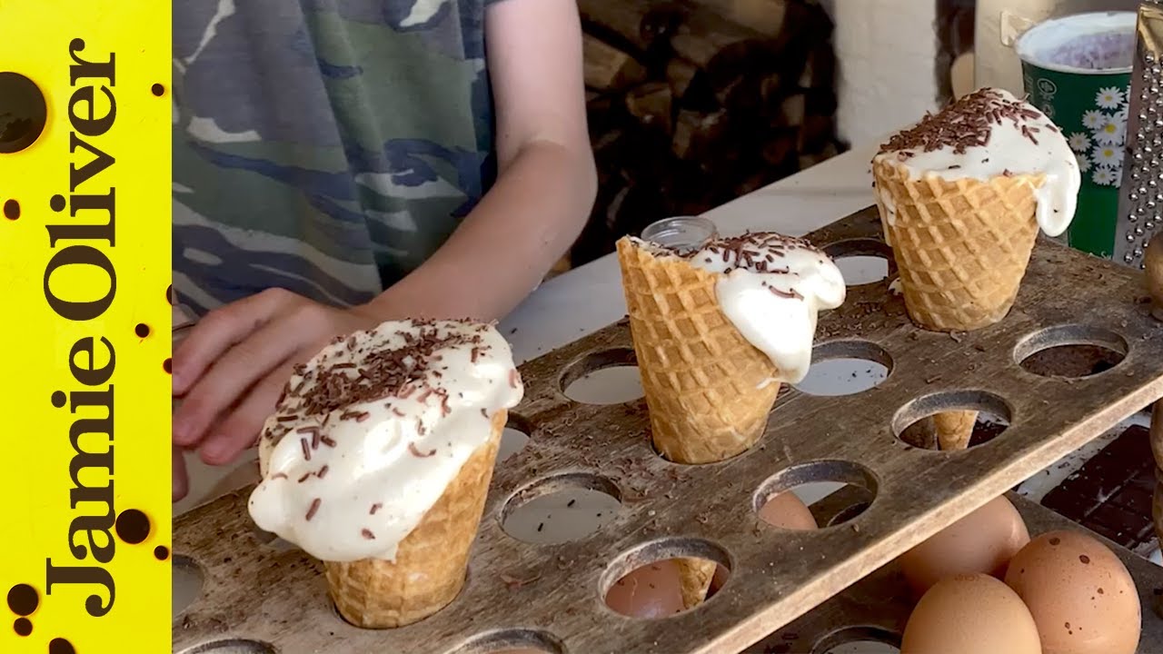 Homemade fro-yo: Buddy & Petal Oliver