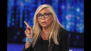 “Famoso grazie a loro”. Domenica In, gaffe al veleno di Mara Venier su Gilles Rocca...