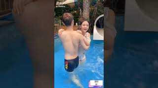 【Funky China】着エロ?中国ウォータースライダー　衝撃のポロリ⁉︎