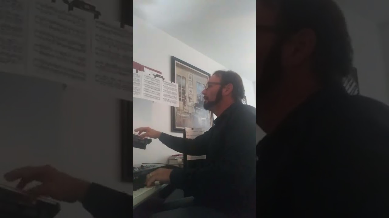 Promotional video thumbnail 4 for Oscar Laredo - Multi Musical Genres Keyboard Player