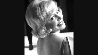 Kathy Kirby - Who&#39;s Sorry Now? (1963)