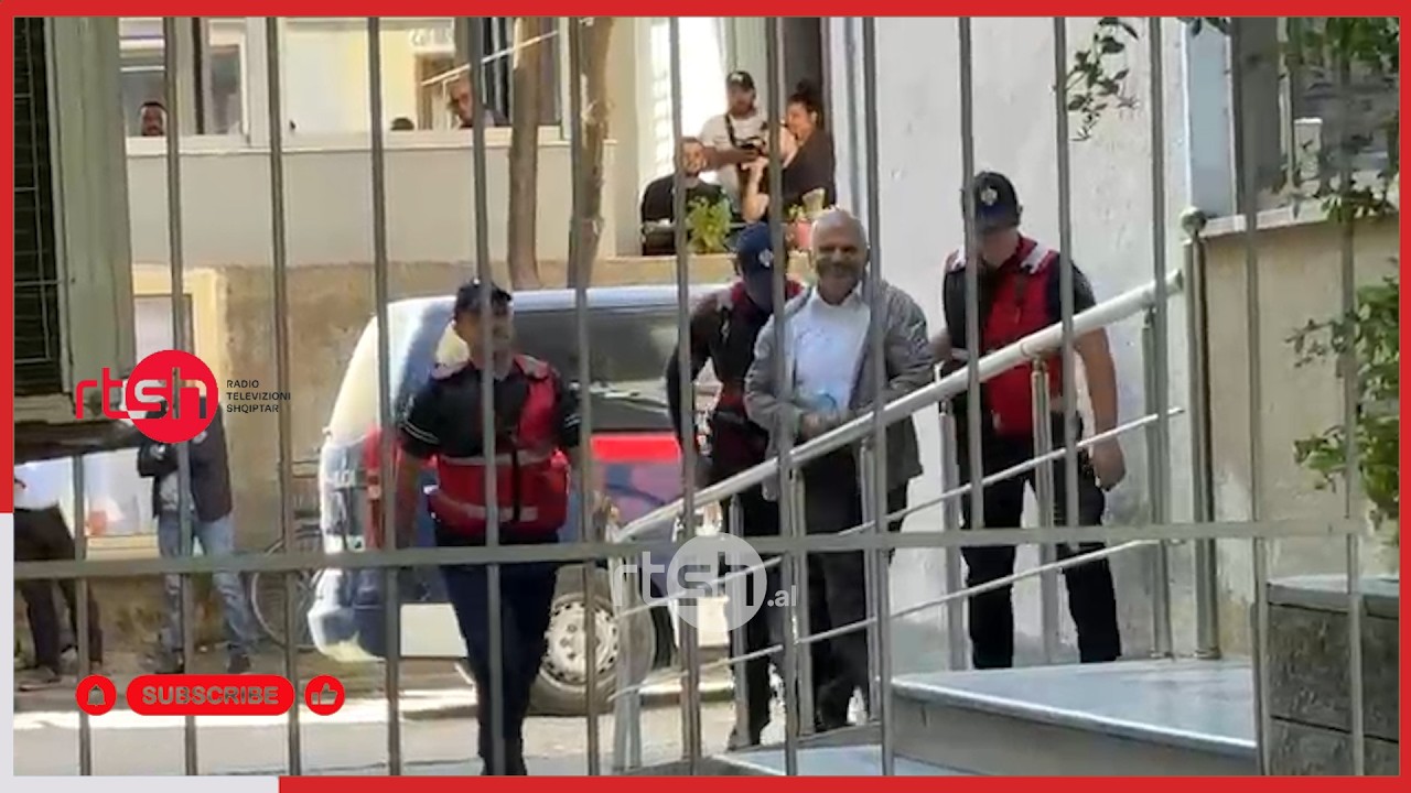 I dyshuar për mesazhe ndaj një 13-vjeçareje, mësuesi 60-vjeçar del para gjykatës në Fier