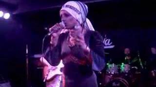 Mo'Kalamity - "Vision" (La Java)