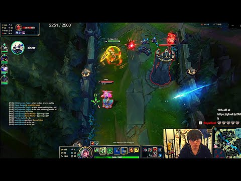 BOX BOX É MUITO BOM E ESSA ASHE PARECE O YODA FAZENDO DRIFT NO WILDRIFT