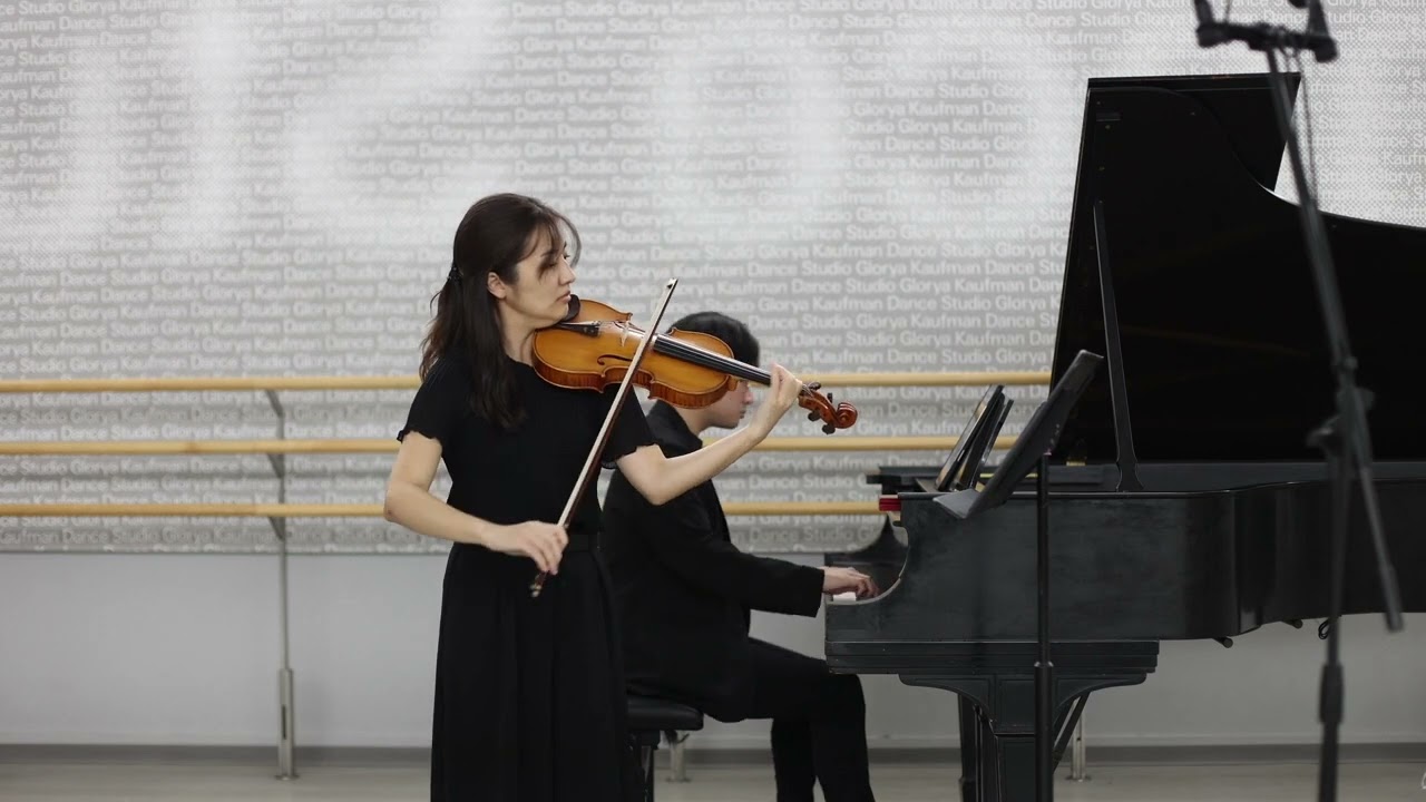 Promotional video thumbnail 1 for Juilliard Violinist