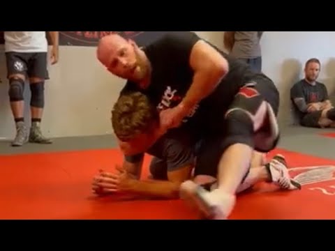 Catch Wrestling: Front Headlock into 10 Finger Guillotine & Bulldog Choke: Snake Pit U.S.A.