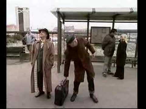 Zdenek Izer - Cekani na tramvaj