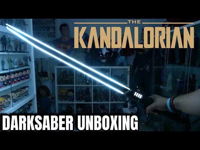 Vídeo relacionado con Hasbro Star Wars Forge Bladesmith Darksaber KC Espada Láser de Juguete para Disfraz y Cosplay, Sable Láser The Mandalorian con Luces y Sonido, Niños y Niñas de 4 Años o Más