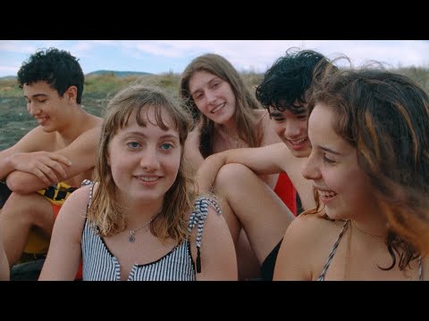 Futura (2021) - Alice Rohrwacher, Pietro Marcello e Francesco Munzi