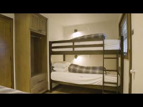 Silver Skis | Crystal Mountain Lodging