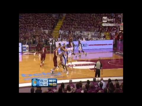 Phil Goss in Reyer Venezia - Cantù (Playoff Gara 1)