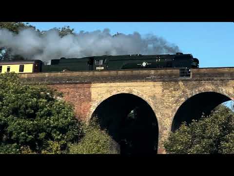 Clan Line Steam Train / Locomotive No 35028 on Horton Kirby Viaduct