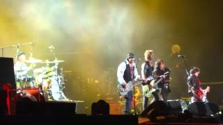 Hollywood Vampires - "Manic Depression"