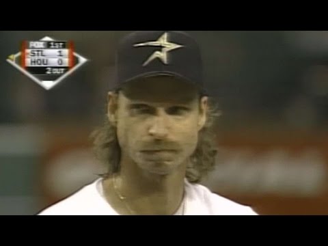 Big Unit records 300th K of 1998 season