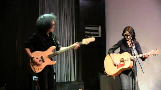 Download lagu Endah N Rhesa - Blue Day ~ Catch the Windblows @ Mostly Jazz 17/05/12 [HD] mp3