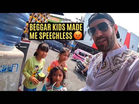After Buying Drinks For Indonesian Beggar Kids, They Still Want Money 😱