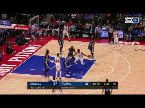 DWIGHT BUYCKS : THE SHOW GOES ON