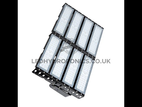 Skyline 800x2 & Critical Kush 49 days in flowering